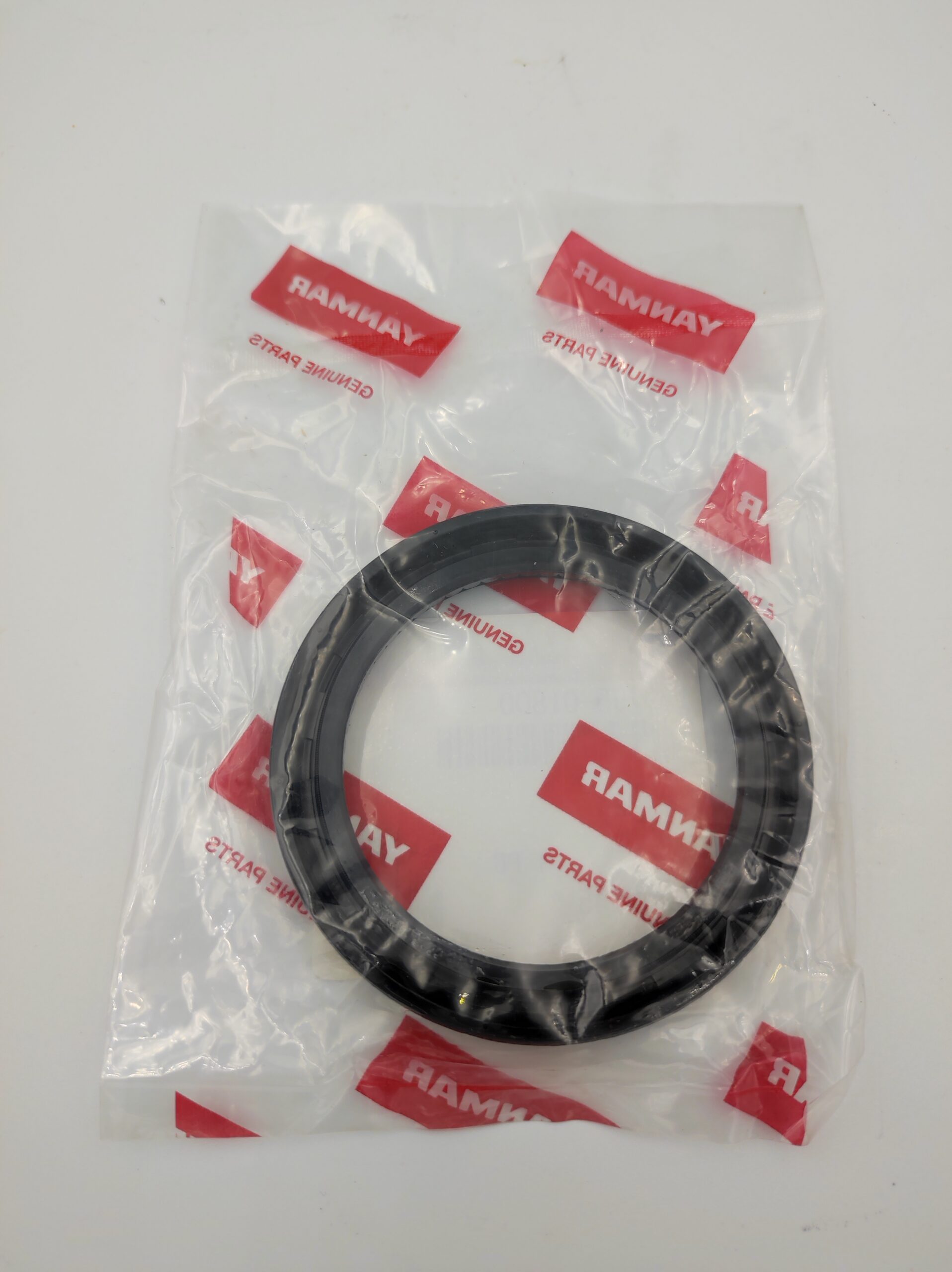 129795-01800 Uszczelniacz wału przód Yanmar 3TNE88-PG