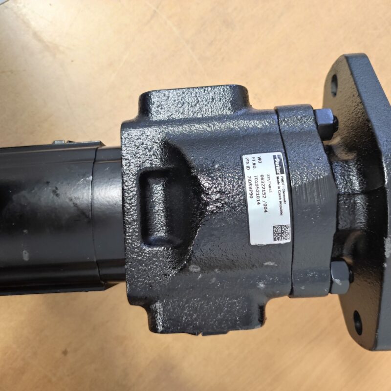 332-T4833 Pompa hydrauliczna JCB 524-50